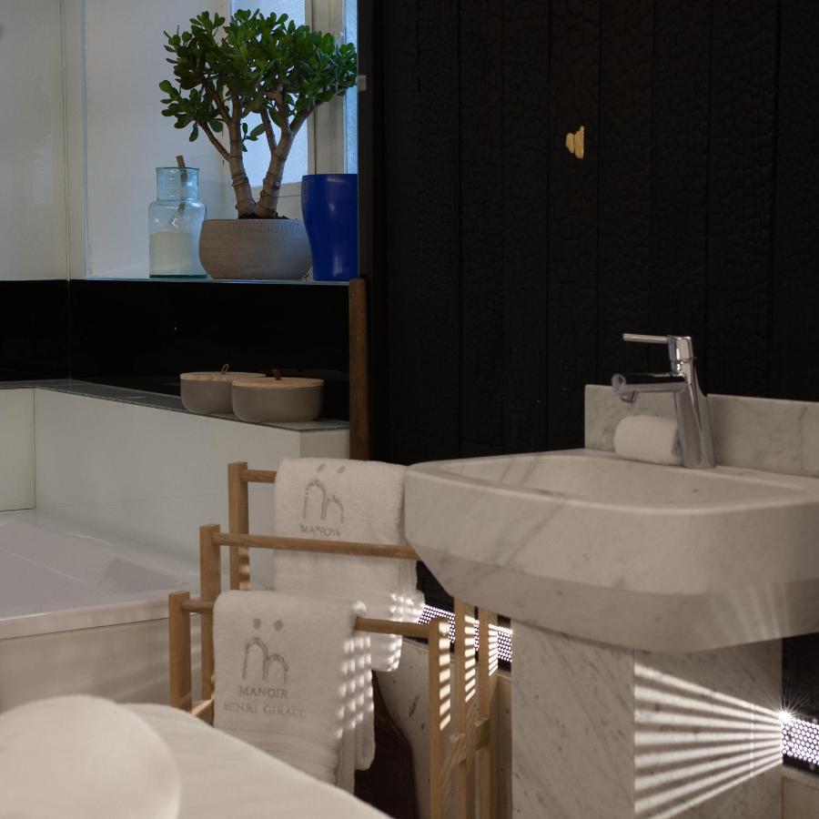 Manoir Henri Giraud & Spa 雅香槟 外观 照片